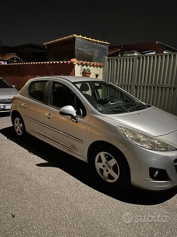 Usata Peugeot 207 68 CV (50 kW) 2011 Grigio Berlina