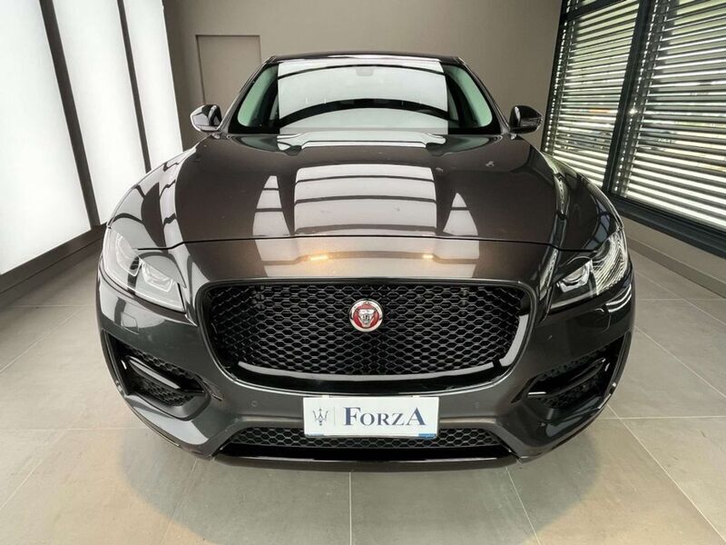 Usato 2018 Jaguar F-Pace 2.0 Diesel 180 CV (20.900 €)