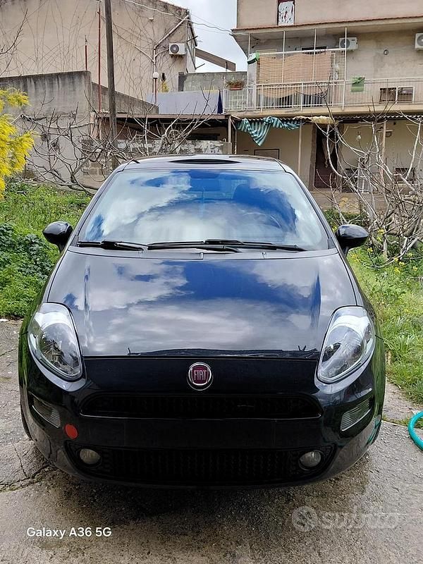 Usata Fiat Punto Evo 90 CV (66 kW) 2012 Nero Utilitaria