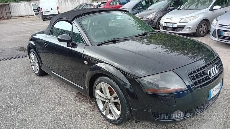 Usata Audi TT Roadster 190 CV (139 kW) 2006 Nero Cabrio