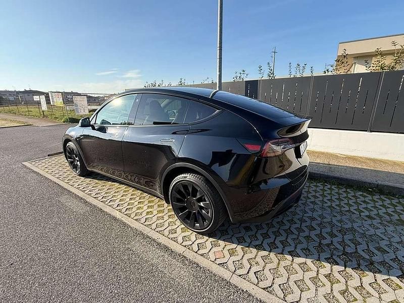 Usata Tesla Model Y 350 kW (477 CV) 2022 Nero SUV