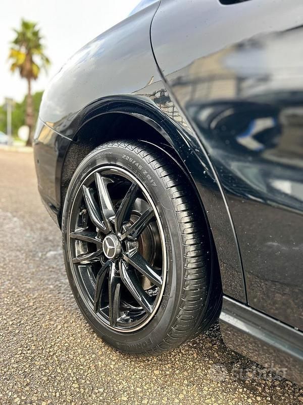 Usata Mercedes CLA180 109 CV (80 kW) 2017 Nero Coupé