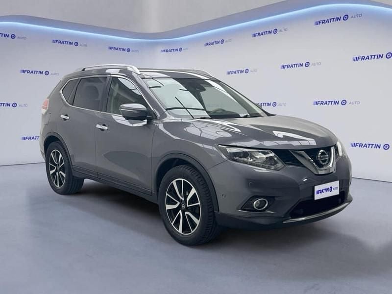 Usata Nissan X-Trail Tekna 131 CV (96 kW) 2015 Grigio scuro SUV