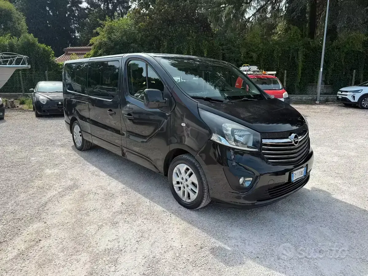 Usata Opel Vivaro S 120 CV (88 kW) 2017 Nero Monovolume