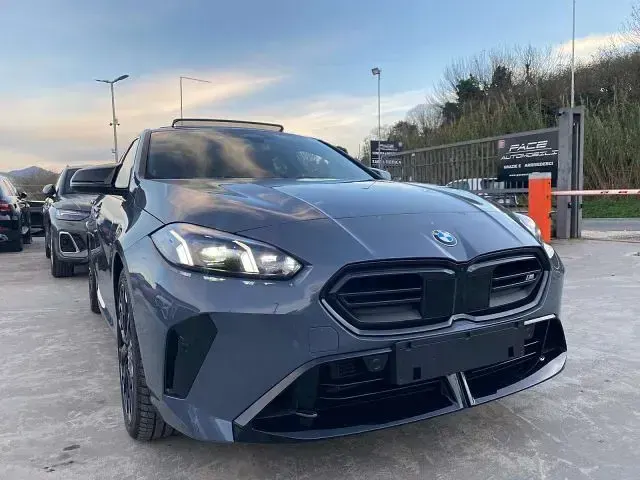 Usata BMW 135 Performance 300 CV (220 kW) 2025 Grigio metallizzato Utilitaria