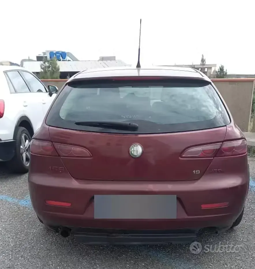 Second-hand Alfa Romeo 159 120 CP (88 kW) 2006 Roșu Break