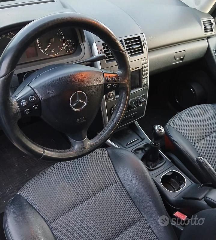 Occasion Mercedes A160 Avantgarde 95 ch (69 kW) 2010 Citadine