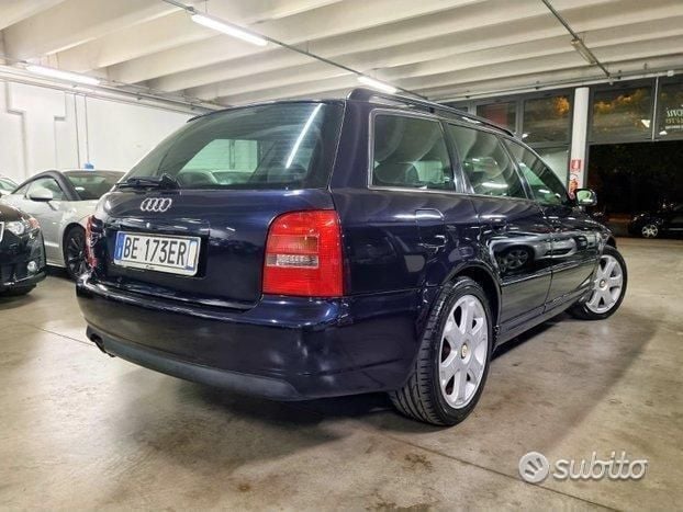 Usata Audi S4 265 CV (194 kW) 1999 Blu Station wagon