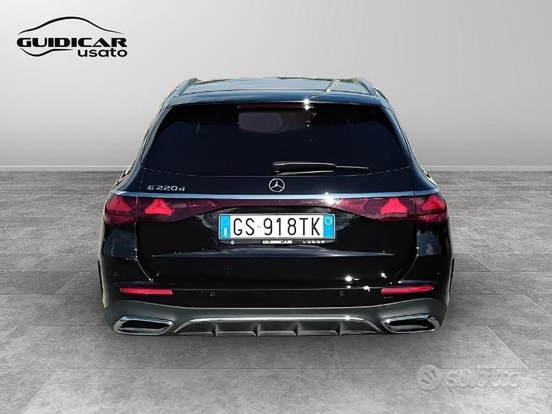 Usata Mercedes E220 AMG line 197 CV (144 kW) 2024 Nero Station wagon