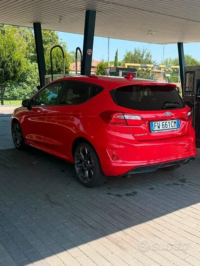 Usata Ford Fiesta ST-Line 100 CV (73 kW) 2019 Rosso Utilitaria