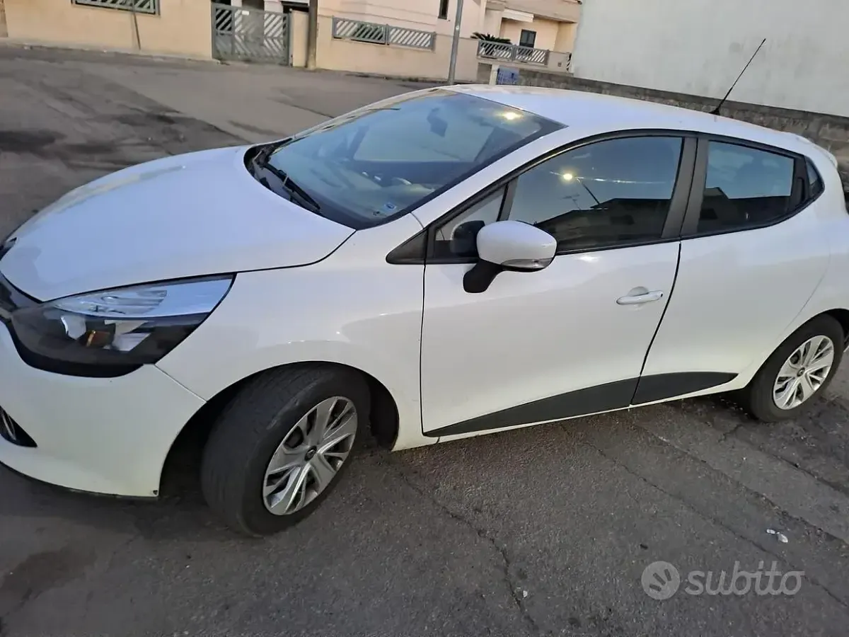 Usata Renault Clio IV 78 CV (57 kW) 2016 Bianco Berlina