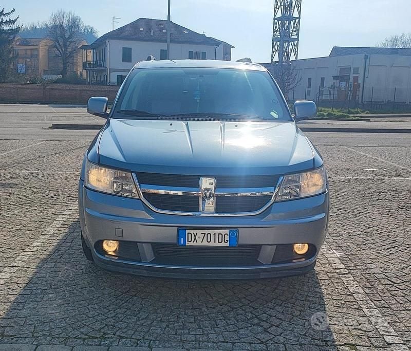 Usata Dodge Journey 140 CV (102 kW) 2009 Grigio SUV