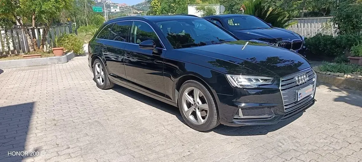 Usata Audi A4 Business 122 CV (89 kW) 2019 Nero Station wagon
