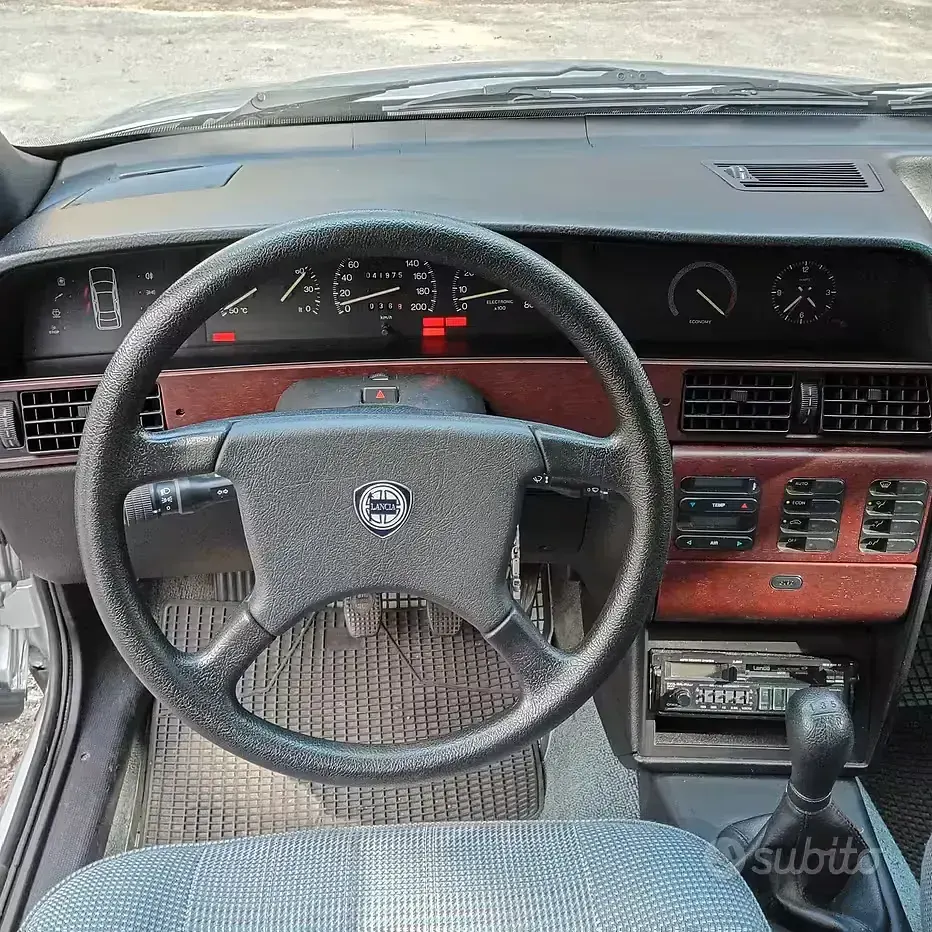 Usata Lancia Dedra S 88 CV (64 kW) 1989 Grigio Berlina