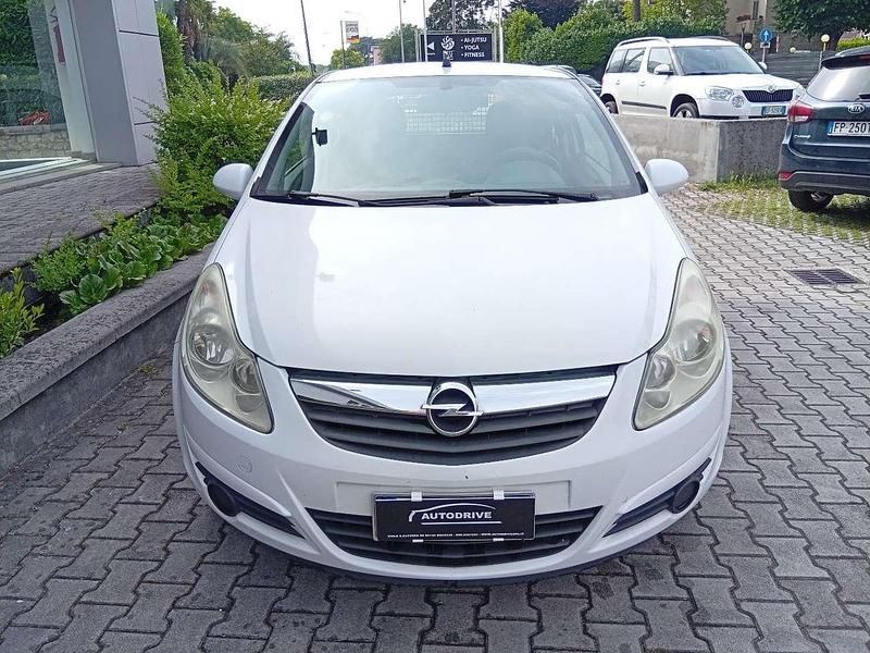 Brugt Opel Corsa 75 HK (55 kW) 2010 Hvid Van