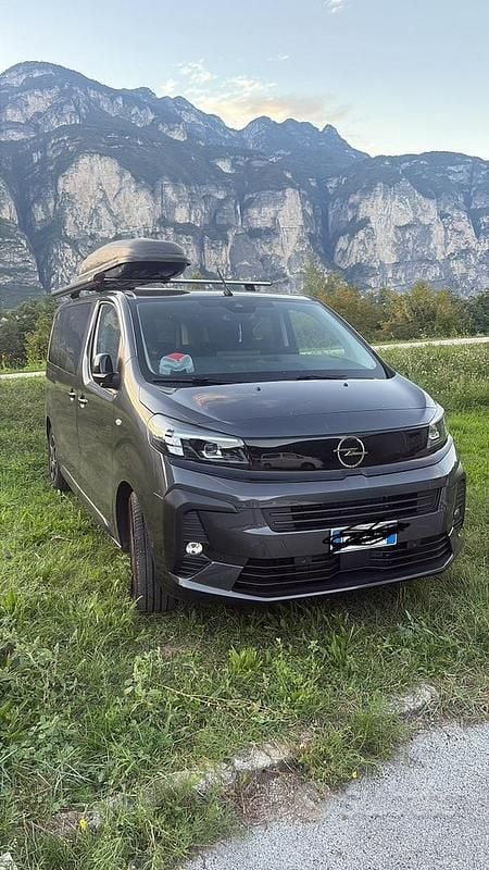 Usata Opel Zafira 180 CV (132 kW) 2025 Grigio Monovolume