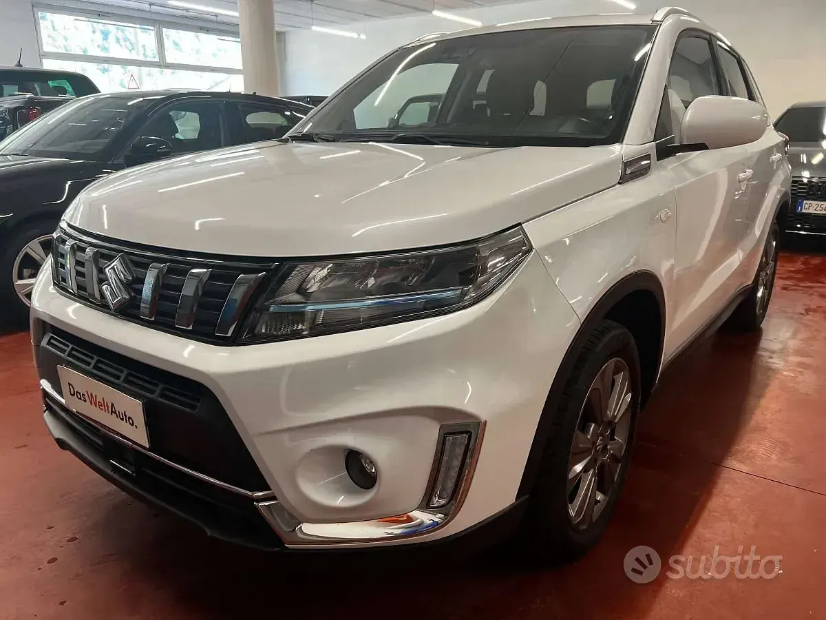 Usata Suzuki Vitara 129 CV (94 kW) 2020 Bianco SUV