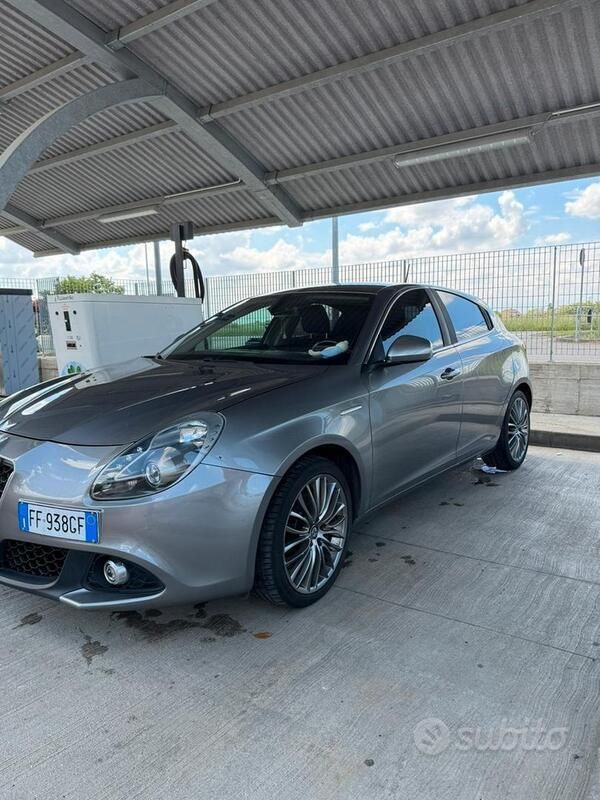 Usata Alfa Romeo Giulietta 150 CV (110 kW) 2016 Grigio Utilitaria