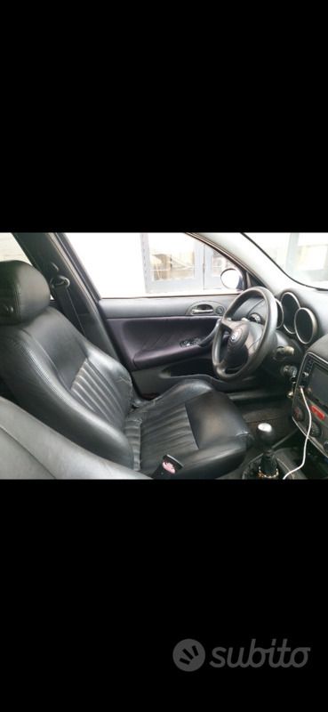 Nero Usata 2003 Alfa Romeo 147 Due volumi | 2500 € (Molto cara) - Immagine 1/4