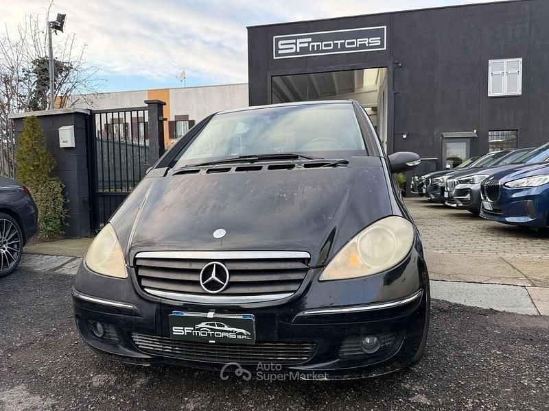 Nero Usata 2005 Mercedes A180 Classic Tre volumi | 1000 € (Super prezzo) - Immagine 1/4