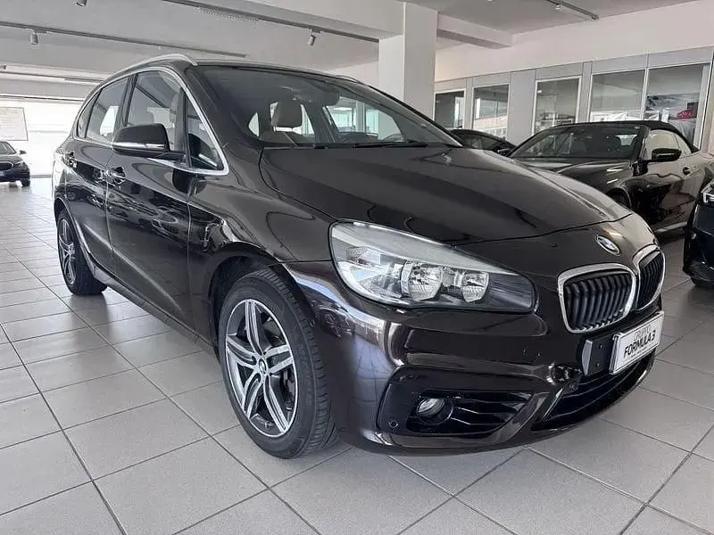 Usata BMW 218 Active Tourer Luxury Line 150 CV (110 kW) 2015 Marrone Monovolume