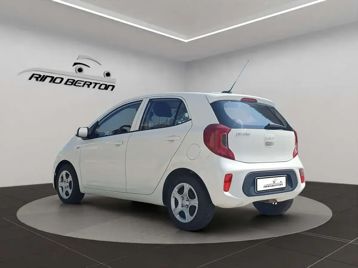 Usata Kia Picanto Urban 67 CV (49 kW) 2022 Bianco Utilitaria