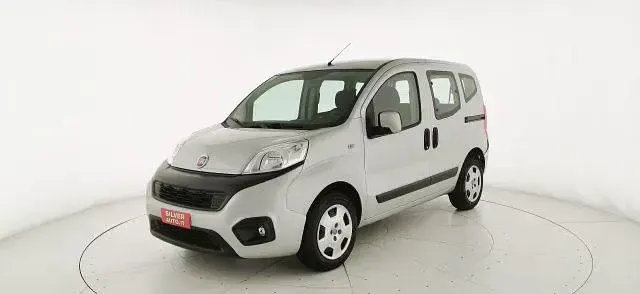 Usata Fiat Qubo Easy 95 CV (69 kW) 2019 Argento Monovolume