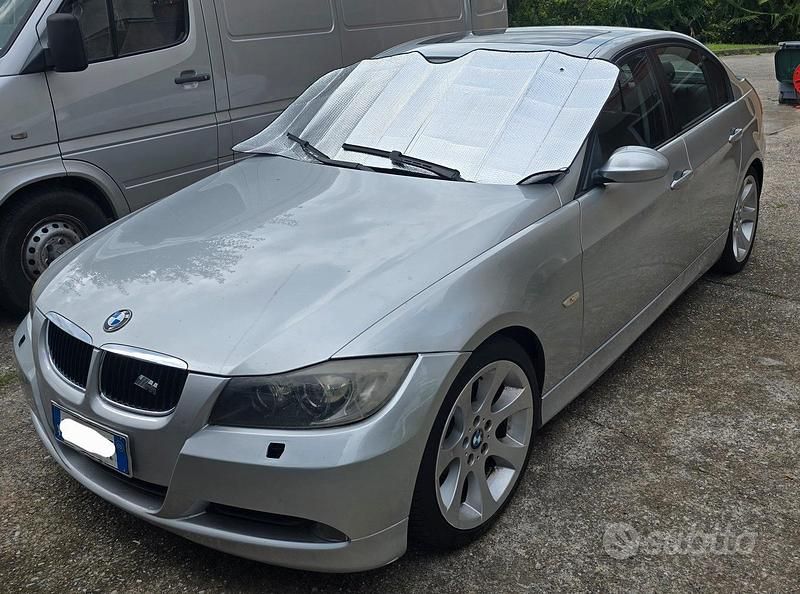 Grigio Usata 2005 BMW 320 Tre volumi | 4500 € - Immagine 1/4