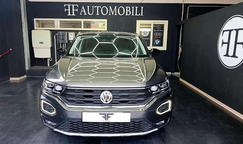 Usata VW T-Roc Style 116 CV (85 kW) 2018 Grigio SUV