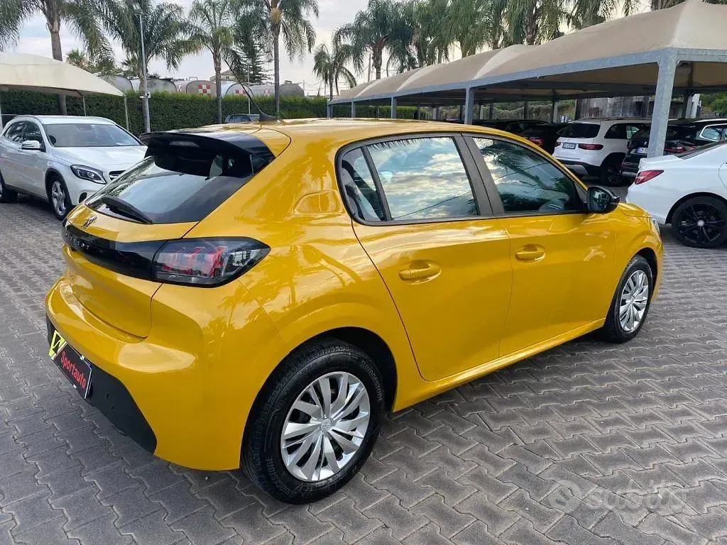 Usata Peugeot 208 Active 75 CV (55 kW) 2023 Giallo Utilitaria