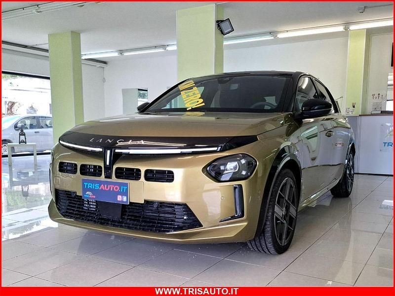 Usata Lancia Ypsilon 110 CV (80 kW) 2024 Oro Utilitaria