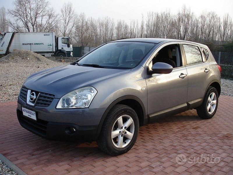 Usata Nissan Qashqai Acenta 150 CV (110 kW) 2008 Grigio SUV