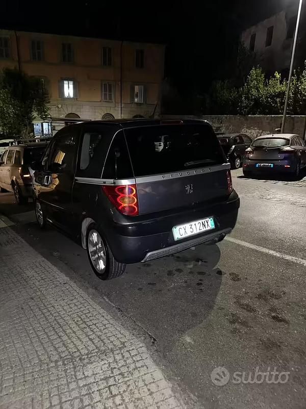 Usata Peugeot 1007 68 CV (50 kW) 2005 Grigio Monovolume