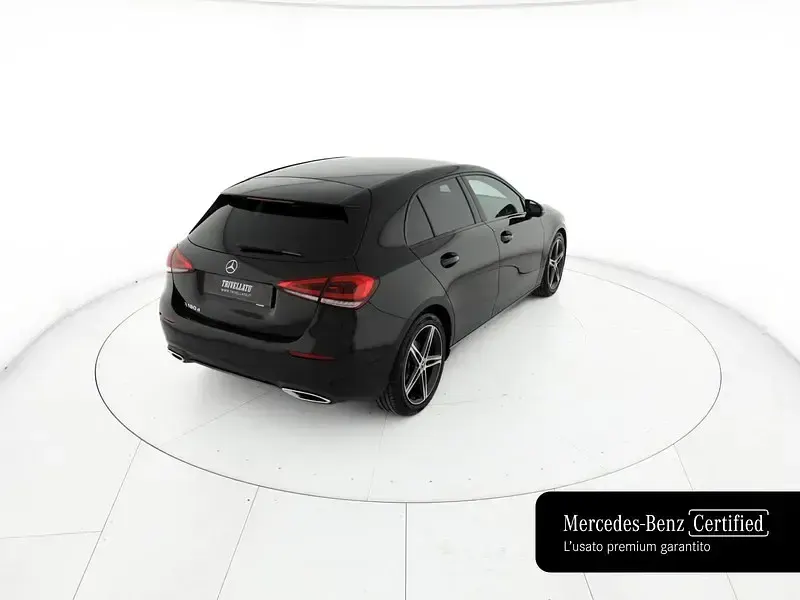 Usata Mercedes A180 116 CV (85 kW) 2022 Nero Berlina
