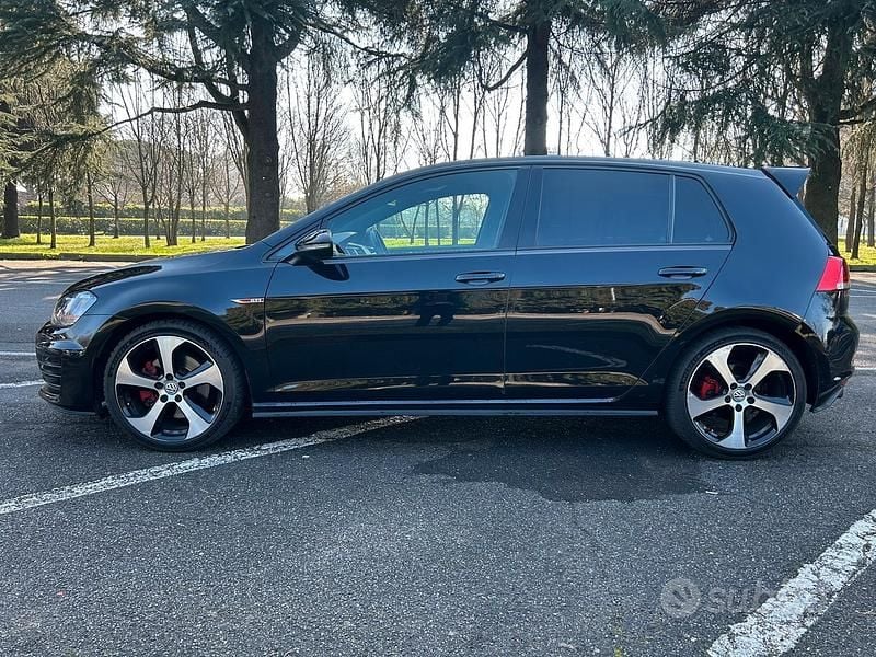 Usata VW Golf VII GTI 230 CV (169 kW) 2016 Berlina