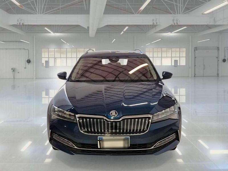 Usata Skoda Superb Executive 156 CV (114 kW) 2022 Blu Station wagon