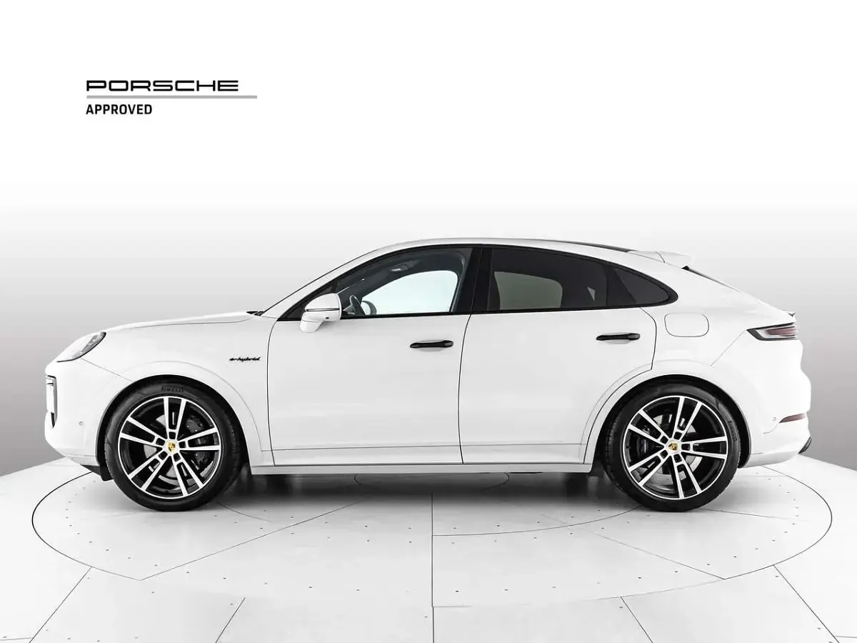 Usata Porsche Cayenne 470 CV (345 kW) 2024 Bianco SUV