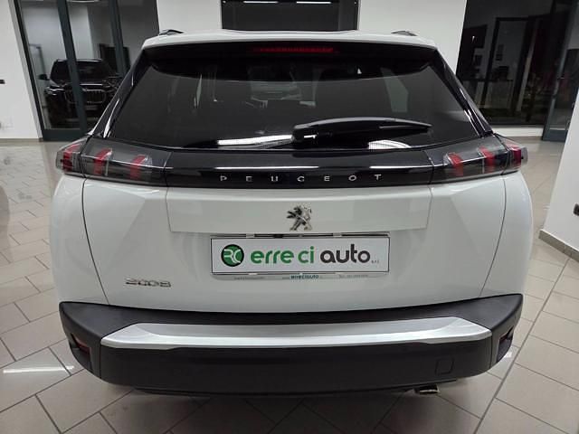 Usata Peugeot 2008 Allure 110 CV (80 kW) 2022 Bianco SUV