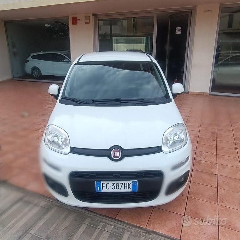 Usata Fiat Panda Lounge 95 CV (69 kW) 2016 Bianco Utilitaria