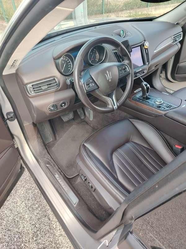 Usata Maserati Levante 275 CV (202 kW) 2017 Bronzo SUV