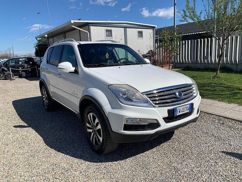 Usata Ssangyong (KGM) Rexton 155 CV (114 kW) 2014 Bianco SUV