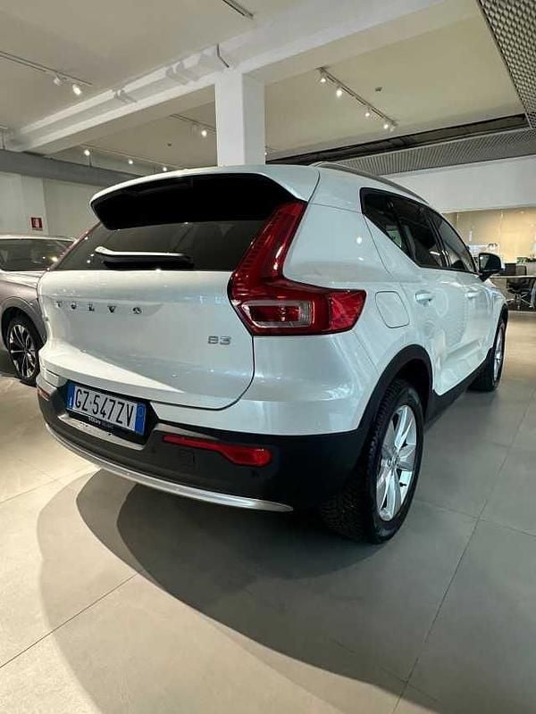 Usata Volvo XC40 120 CV (88 kW) 2025 Bianco SUV
