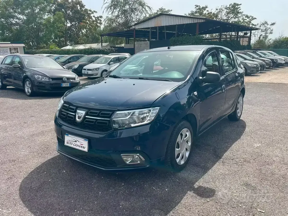 Usata Dacia Sandero Lauréate 90 CV (66 kW) 2017 Blu Berlina