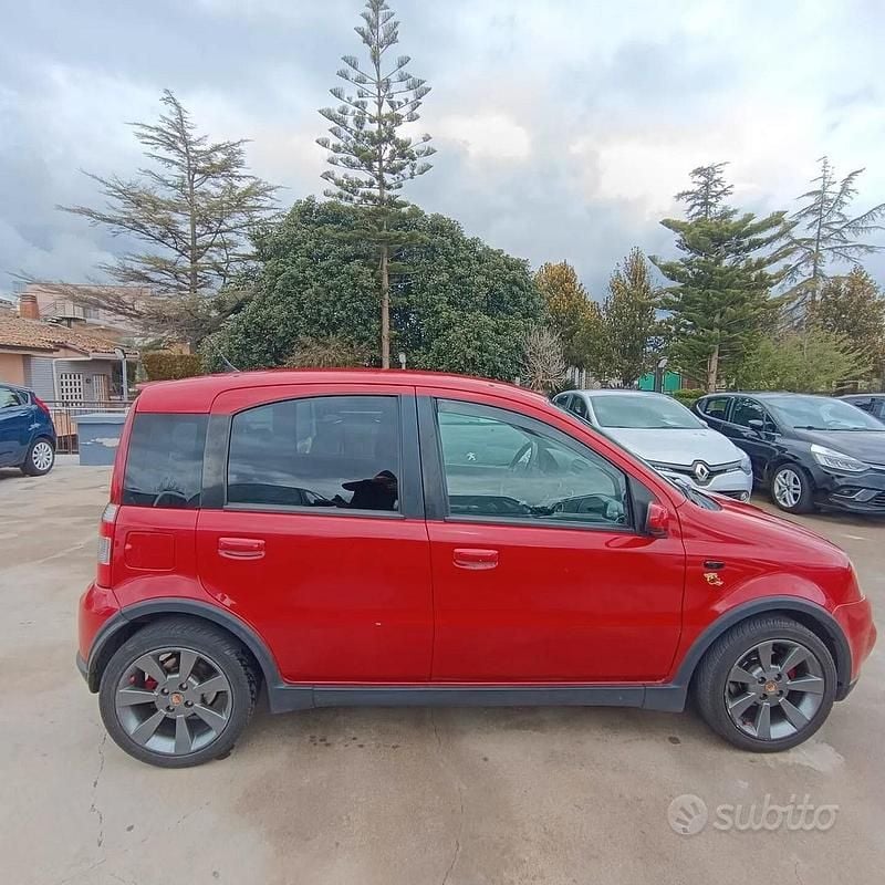 Usata Fiat Panda 100 CV (73 kW) 2008 Rosso Utilitaria