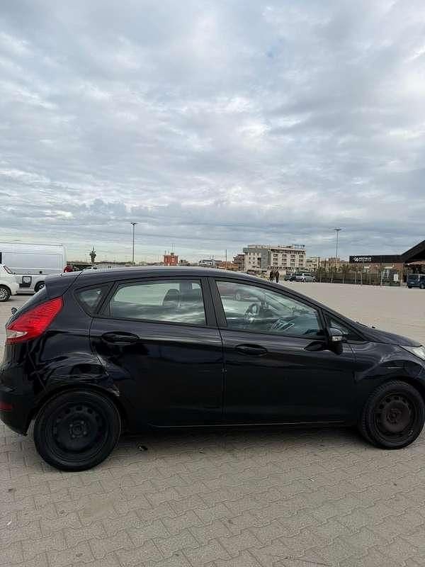 Begagnad Ford Fiesta 82 HK (60 kW) 2009 Svart Sedan