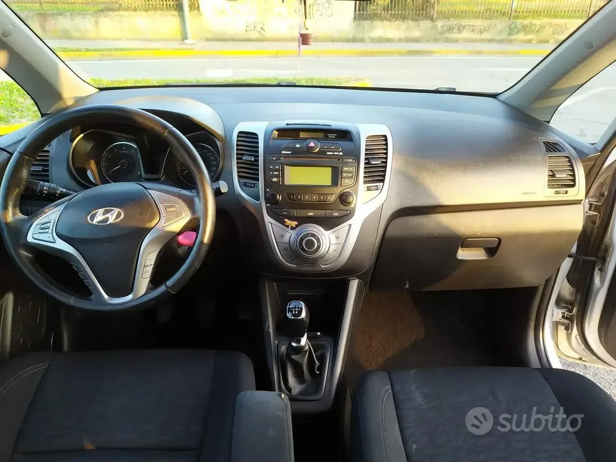 Usata Hyundai ix20 90 CV (66 kW) 2012 Grigio Utilitaria