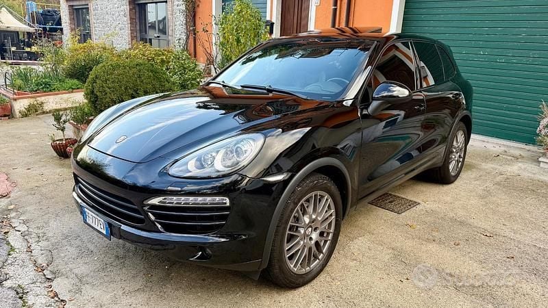 Nero Usata 2013 Porsche Cayenne SUV | 14.990 € (Super prezzo) - Immagine 1/4