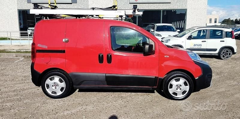 Usata Fiat Fiorino 95 CV (69 kW) 2017 Rosso Monovolume
