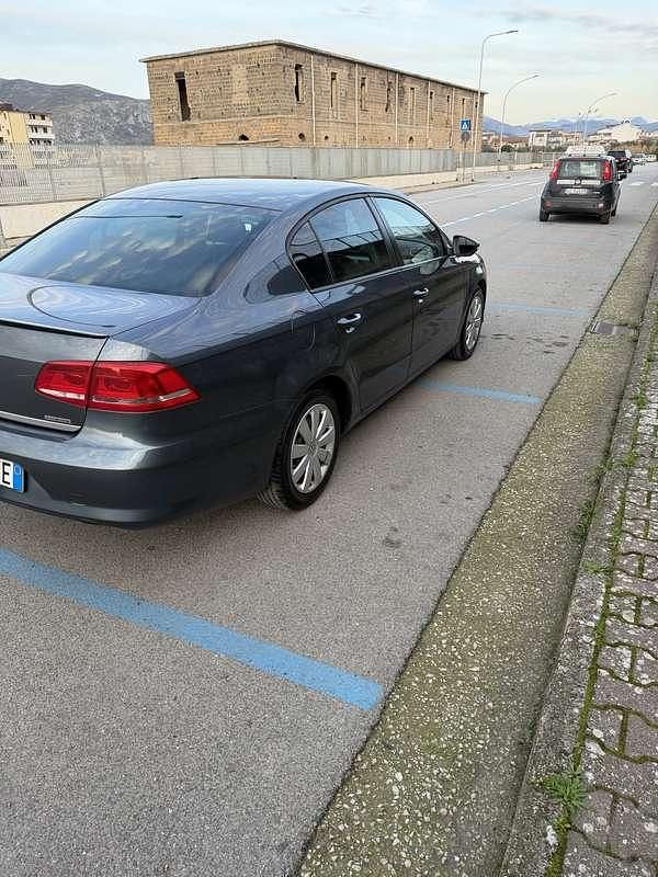 Usata VW Passat 105 CV (77 kW) 2014 Berlina