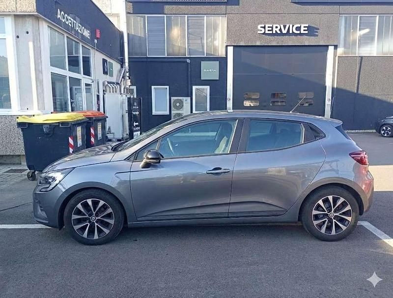 Usata Renault Clio V Equilibre 101 CV (74 kW) 2023 Grigio Berlina